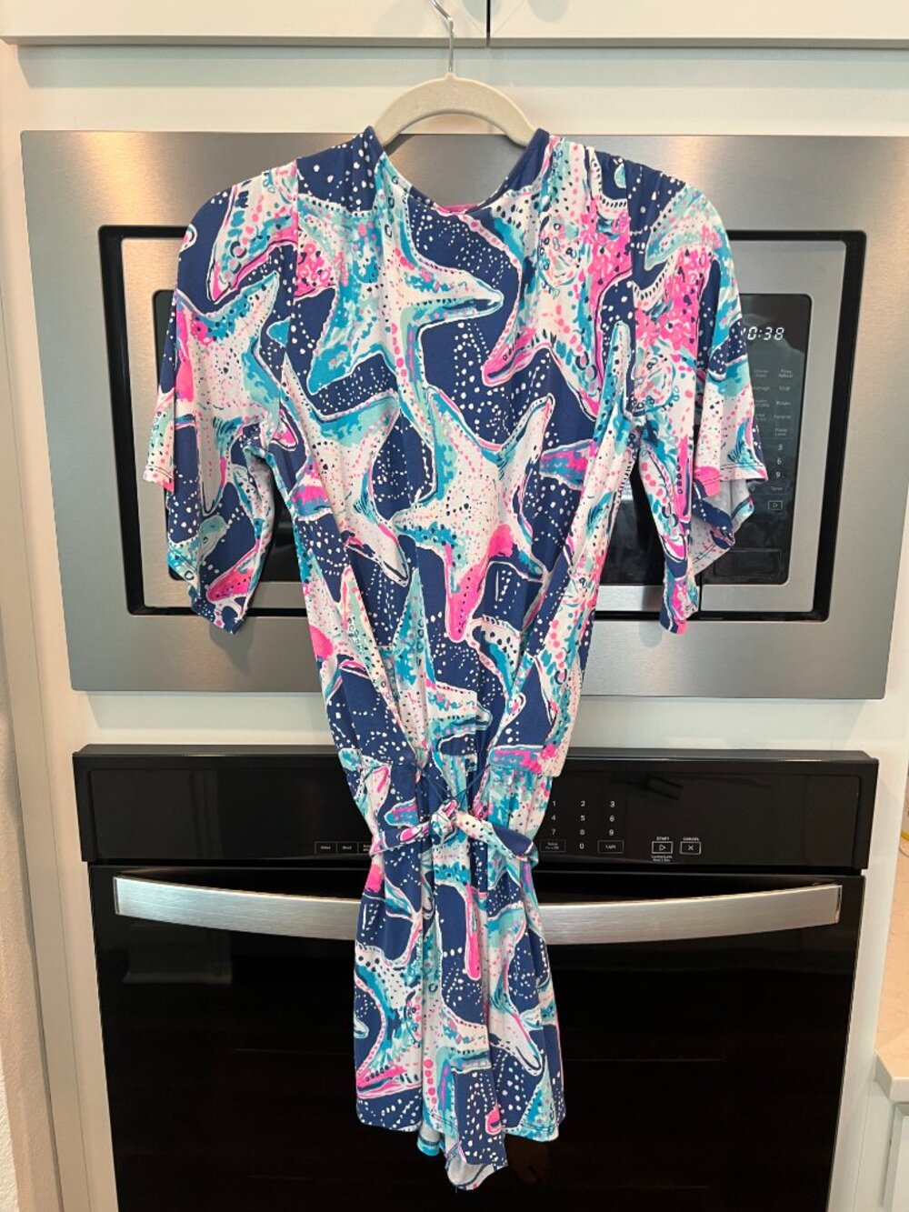 Lilly Pulitzer Beacon Wrap Dress - Starfish Print - Size Medium - Picture 3 of 3